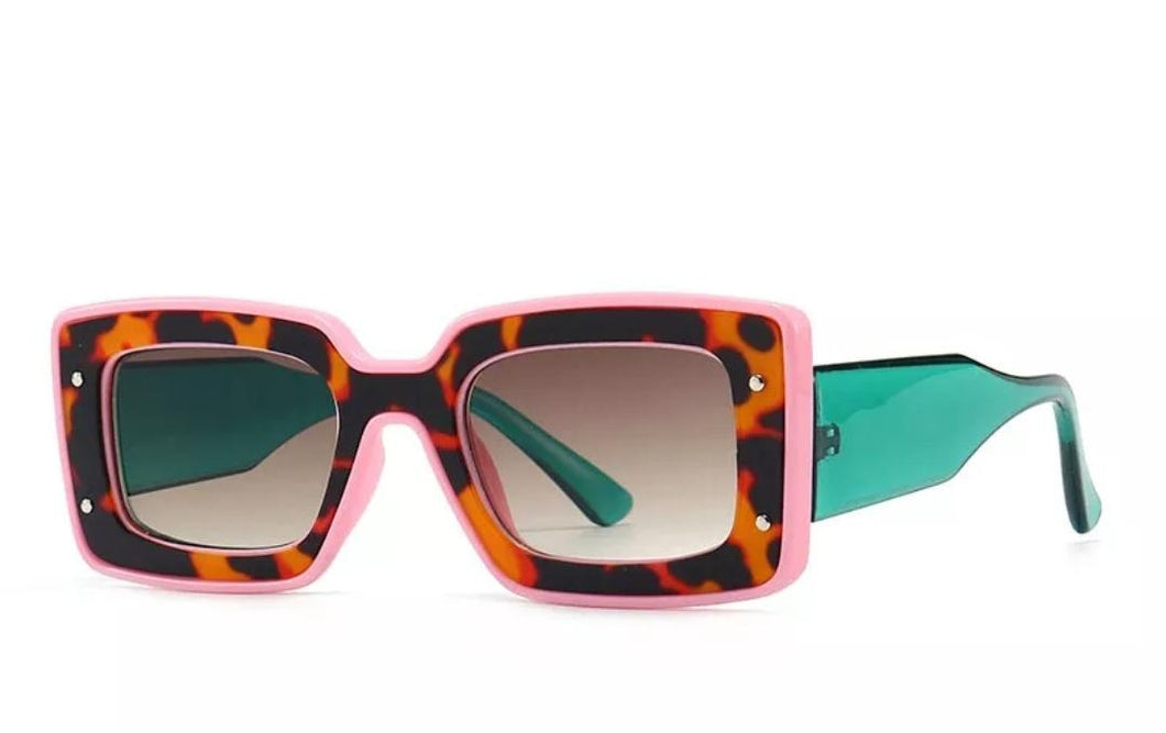 Tortoiseshell Pink trim w Clear Green arms Sunglasses